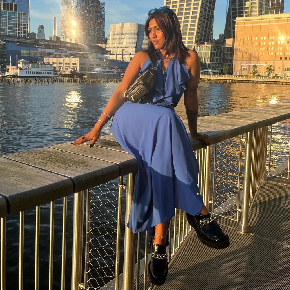 FOREVER NEW blue maxi dress. - Picture 5 of 5